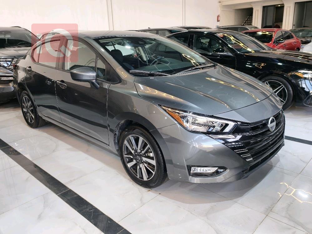 نيسان فيرسا